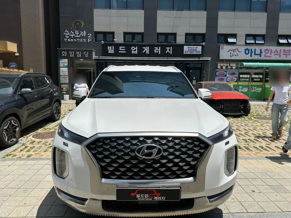 Hyundai Palisadeのカーフィルム施工事例｜スカイブルー反射フィルム 施工写真 5