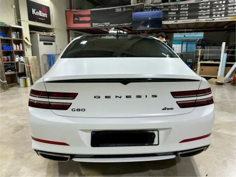 Genesis G80のカーラッピング事例｜サテンホワイトの高級感 施工写真 3-1