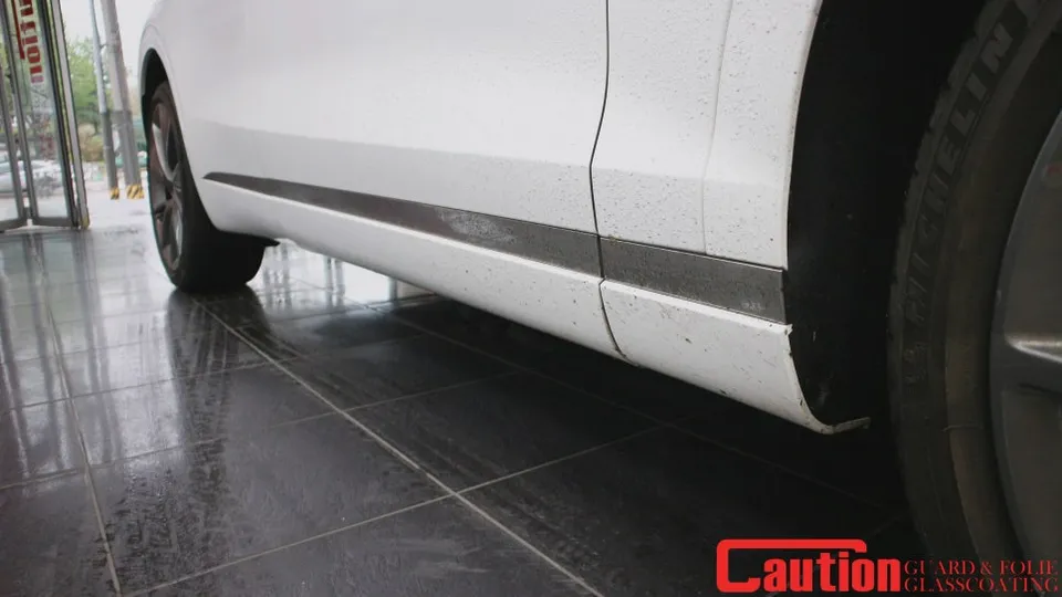 Genesis GV70 vinyl wrap - Genesis GV70 Vinyl Wrap Review: Chrome Delete Cost & Results photo 4