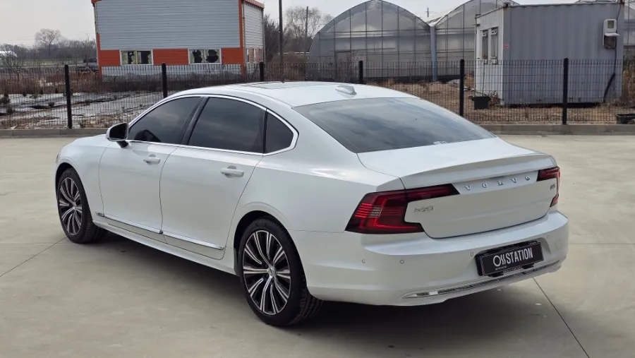 Volvo S90のカーフィルム施工事例｜費用目安と仕上がり 施工写真 5