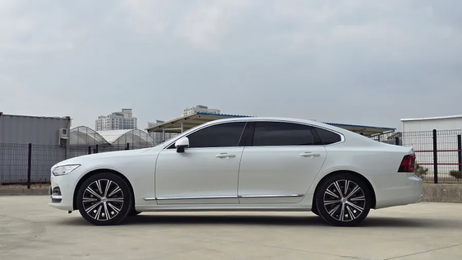 Volvo S90のカーフィルム施工事例｜費用目安と仕上がり 施工写真 6