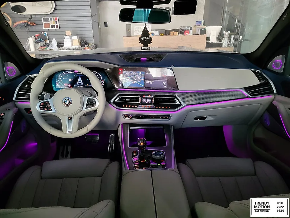 BMW X5 G05 ambient lighting installation result