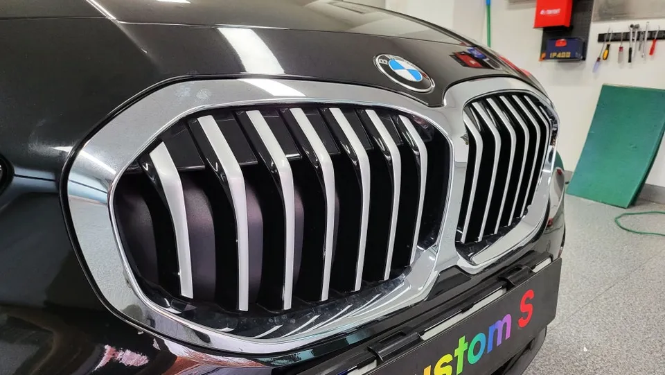 BMW 1 Seriesのカーラッピング事例:費用目安と仕上がり 施工写真 4-1