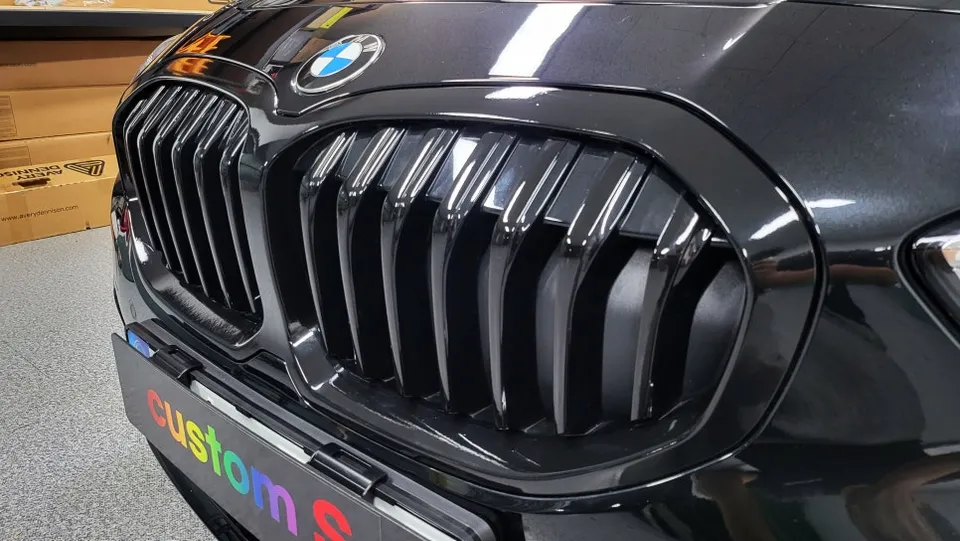BMW 1 Seriesのカーラッピング事例:費用目安と仕上がり 施工写真 4-2