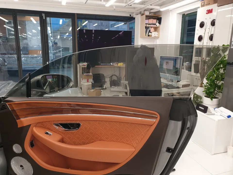 Bentley Continental GTのカーフィルム施工事例|費用目安・仕上がり 施工写真 1-3