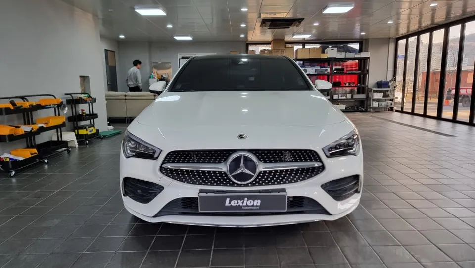 Mercedes-Benz CLA surround view camera installation result