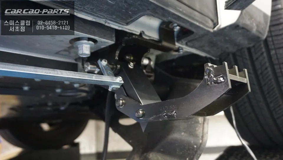 Hyundai IONIQ other - Hyundai IONIQ Electric Side Step Car Service Review — Enhanced Ac photo 4