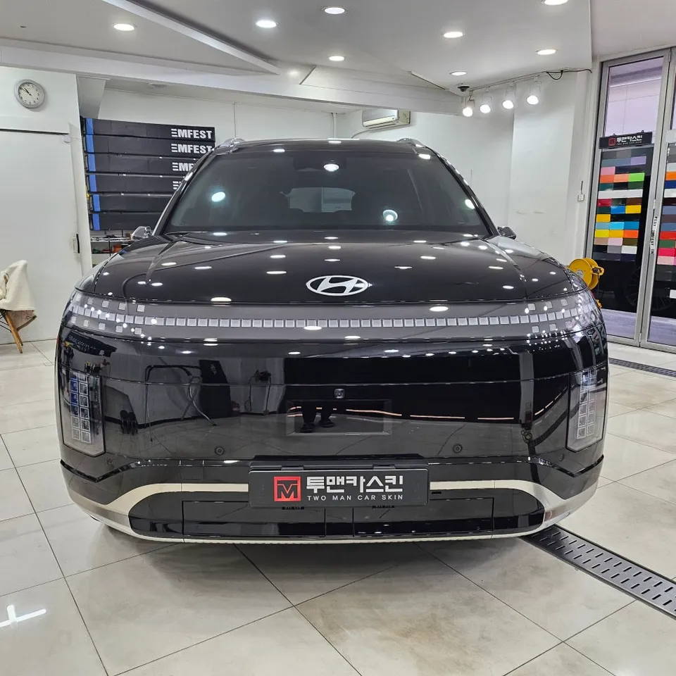 Hyundai IONIQ 9 vinyl wrap - Hyundai IONIQ 9 Vinyl Wrap Review: All-Black Detail photo 4