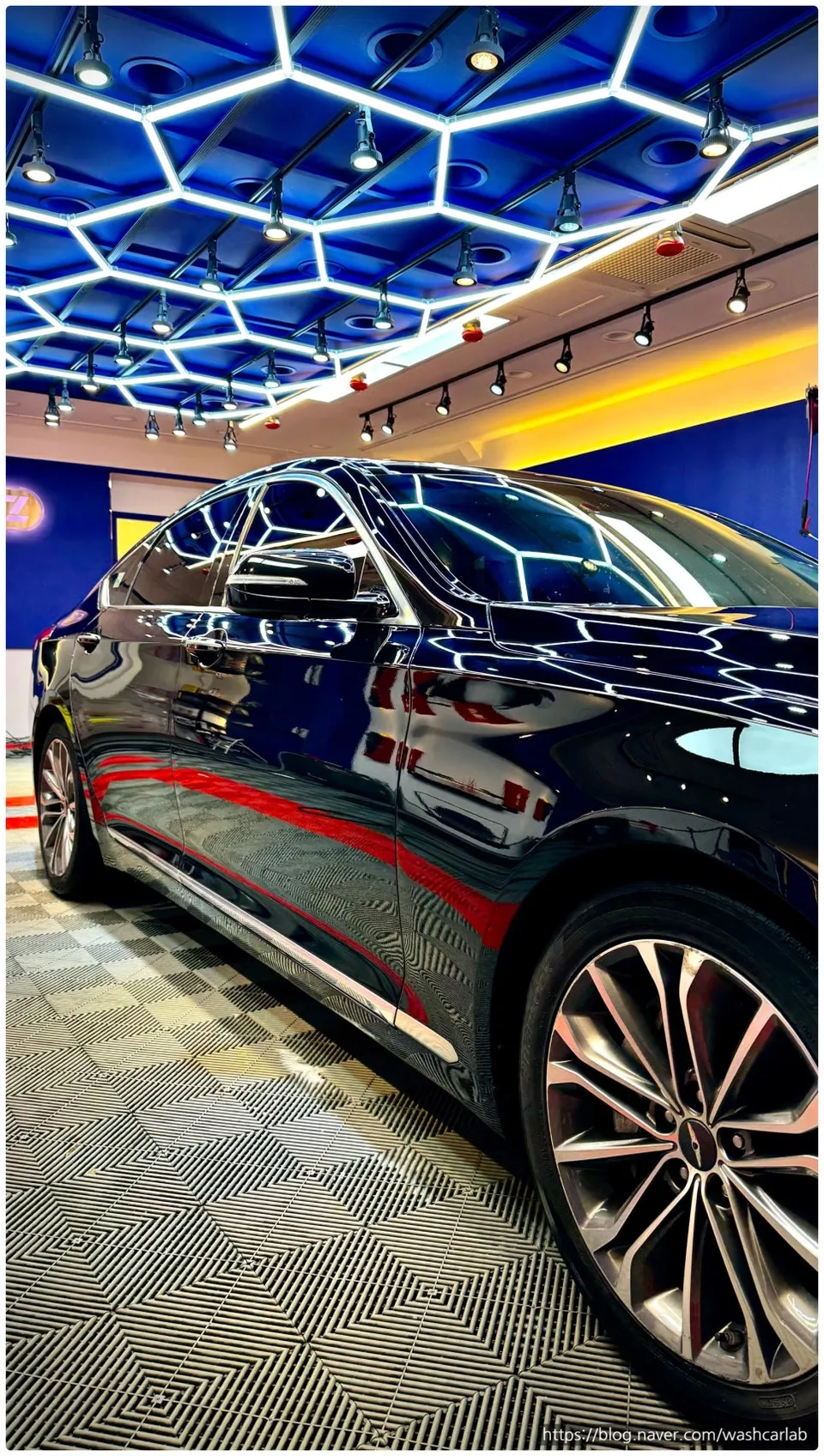 Genesis G80のガラスコーティング事例|韓国での施工と仕上がり 施工写真 2-2