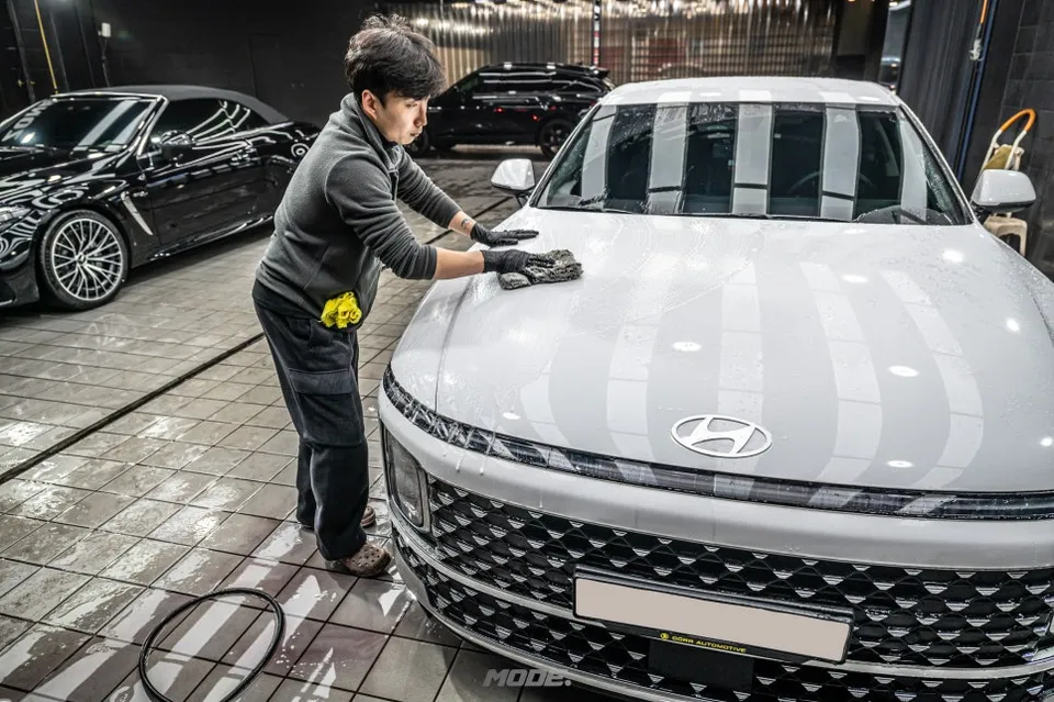 Hyundai Azeraのガラスコーティング事例｜費用目安と仕上がり 施工写真 3-2