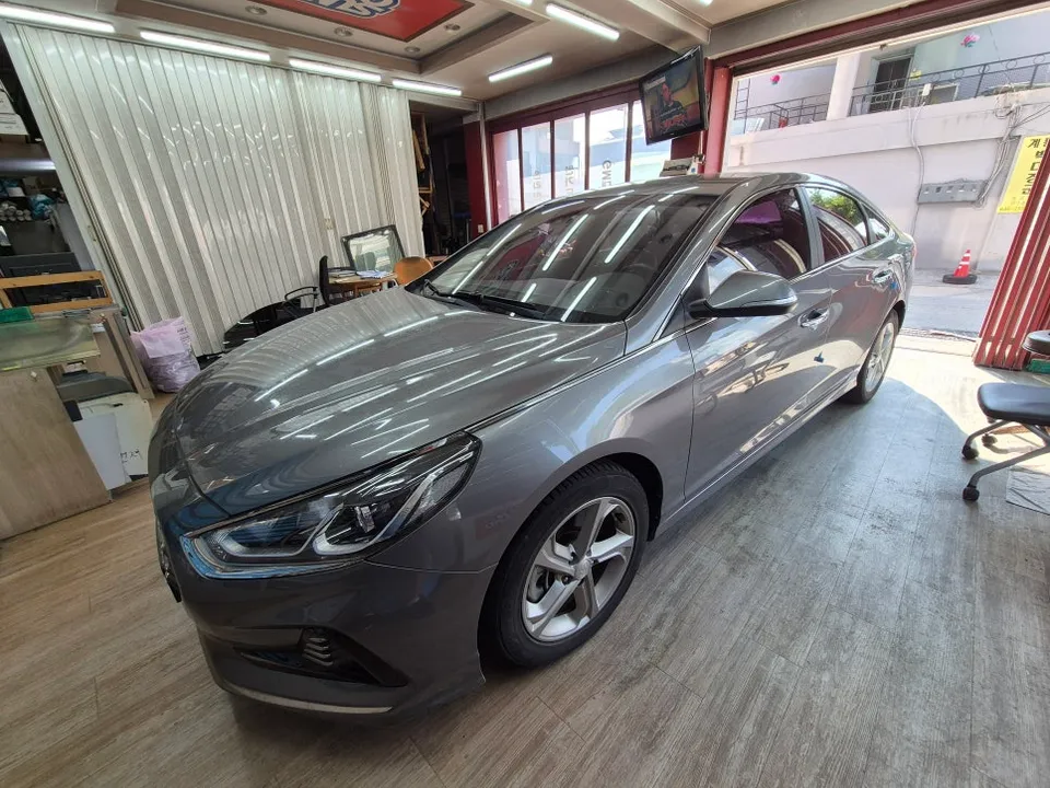 Hyundai Sonataのカーフィルム施工事例 施工写真 3