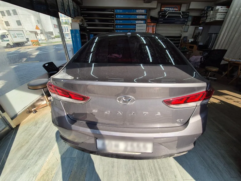 Hyundai Sonataのカーフィルム施工事例 施工写真 4