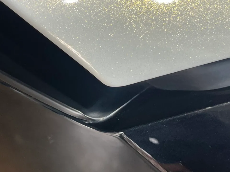 Tesla Model Sのカーラッピング事例|3Mホワイトゴールドスパークル 施工写真 3-2