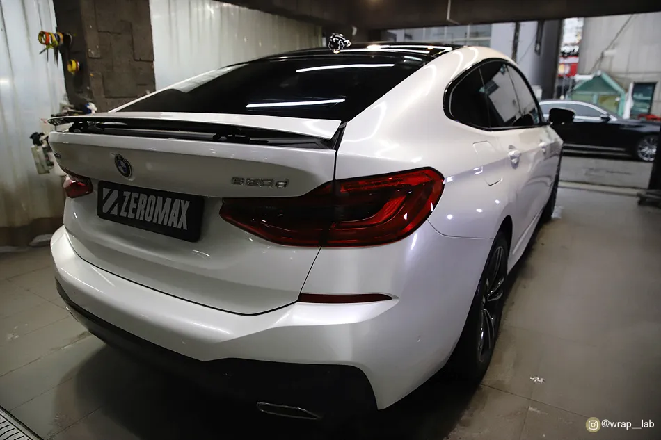 BMW 6 Series GT vinyl wrap - BMW 6 Series GT Vinyl Wrap Review: Pearl White Transformation photo 3