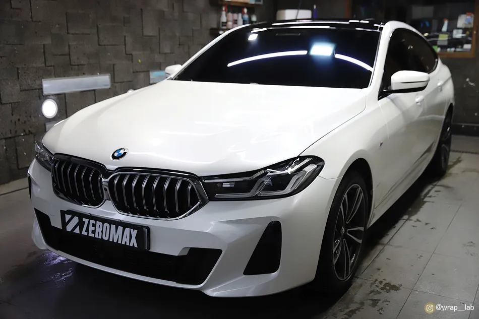BMW 6 Series GT vinyl wrap - BMW 6 Series GT Vinyl Wrap Review: Pearl White Transformation photo 4
