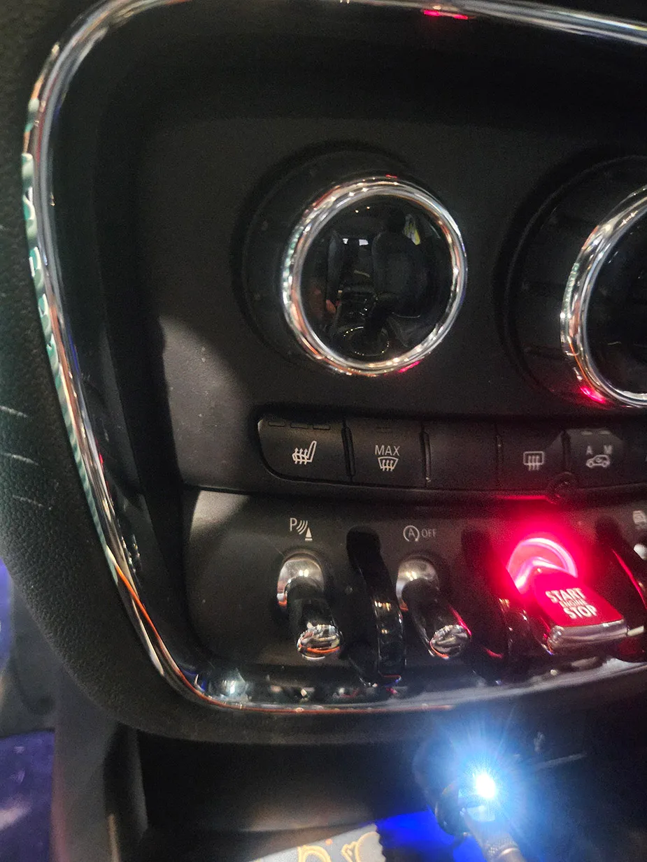 MINI Clubman seat ventilation - MINI Clubman Seat Heating Repair Review photo 3