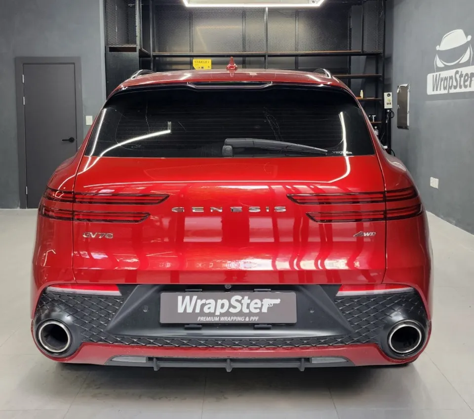 Genesis GV70 vinyl wrap - Genesis GV70 Vinyl Wrap Review: Black Two-Tone Style photo 4