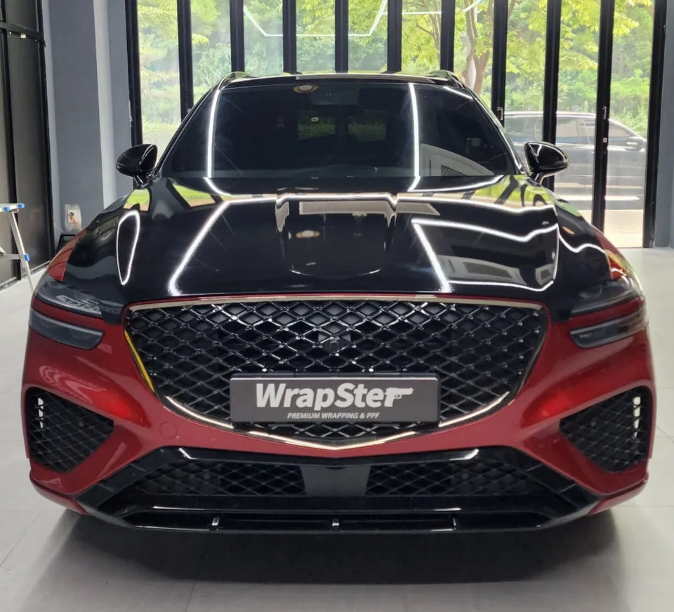 Genesis GV70 vinyl wrap - Genesis GV70 Vinyl Wrap Review: Black Two-Tone Style photo 5