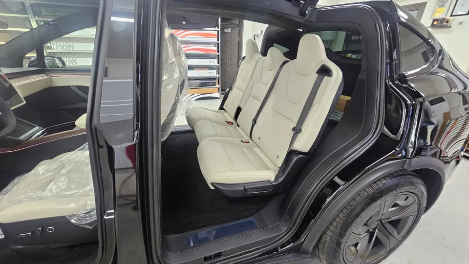 Tesla Model X window tinting - Tesla Model X Window Tinting Review — Enhanced Aesthetics photo 4