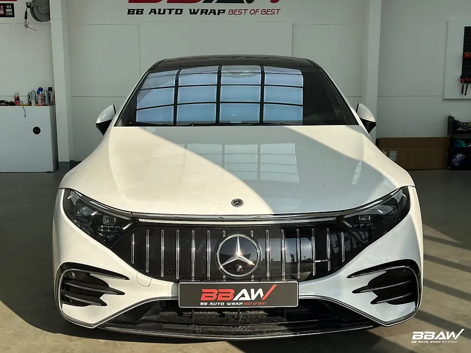 Mercedes-Benz EQSのカーラッピング事例|費用目安・仕上がり 施工写真 1-1