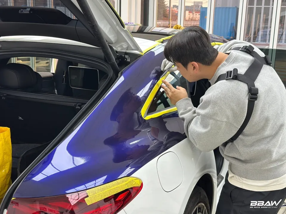 Mercedes-Benz EQSのカーラッピング事例|費用目安・仕上がり 施工写真 3-3