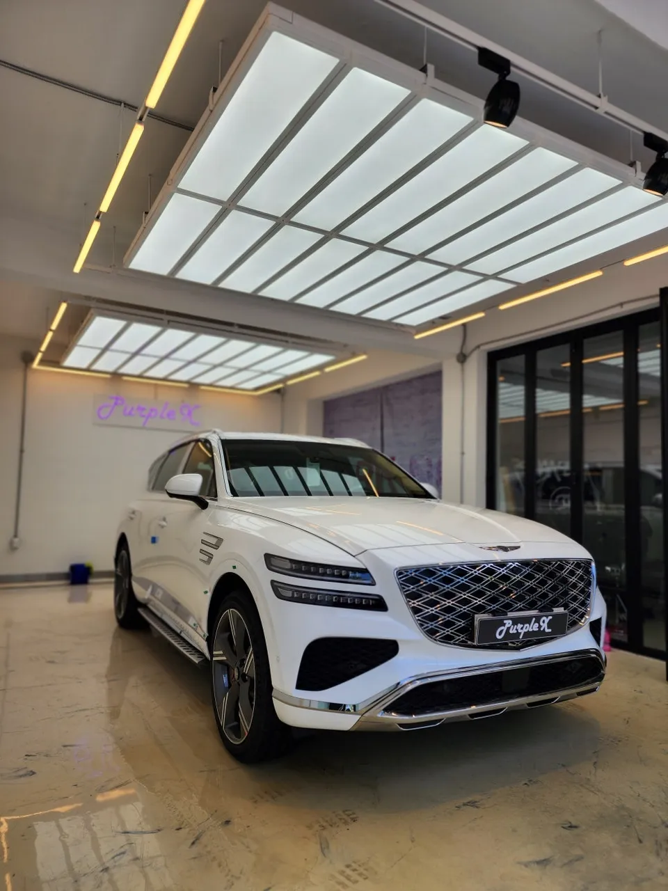 Genesis GV80 PPF施工事例|無光フィルムで個性を演出 施工写真 1-2