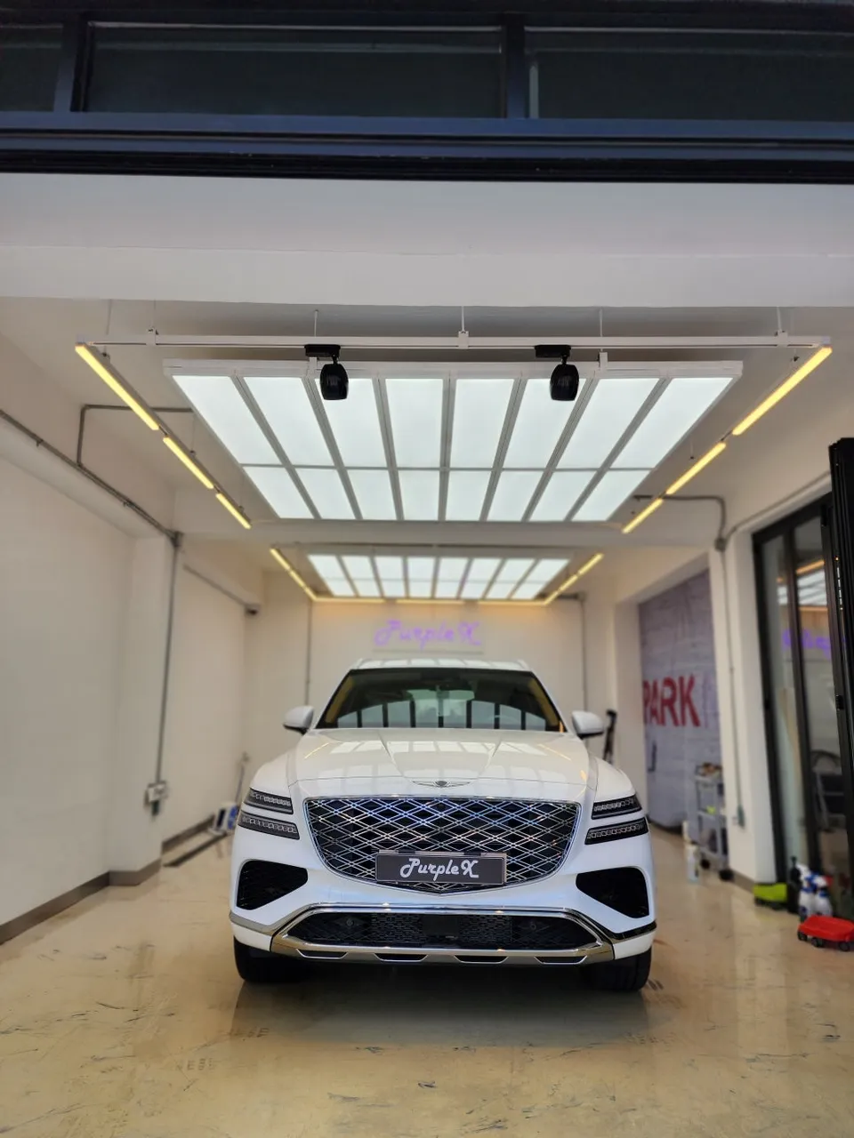Genesis GV80 PPF施工事例|無光フィルムで個性を演出 施工写真 2-2