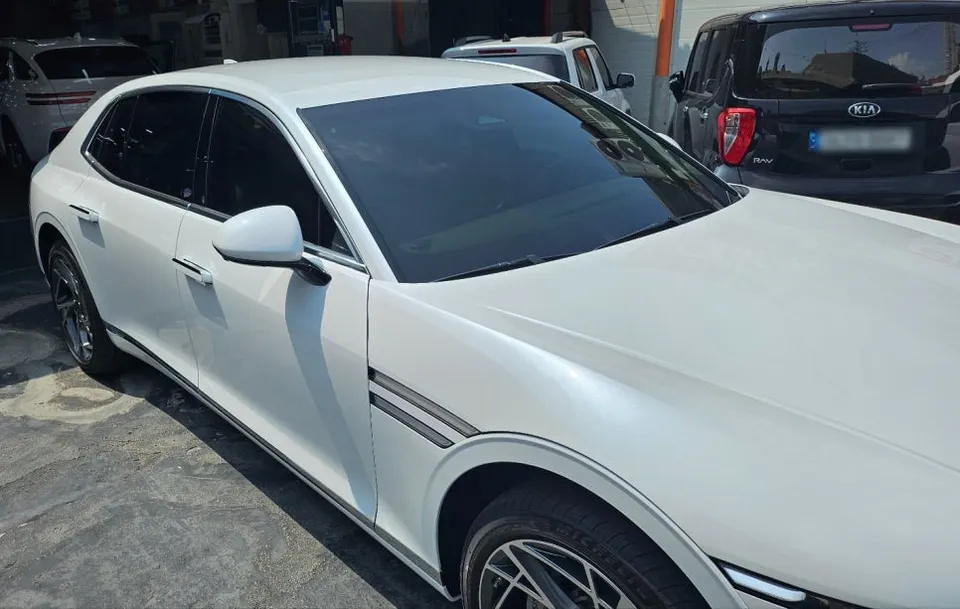Genesis G90 PPF施工事例｜費用目安と仕上がり 施工写真 3-1