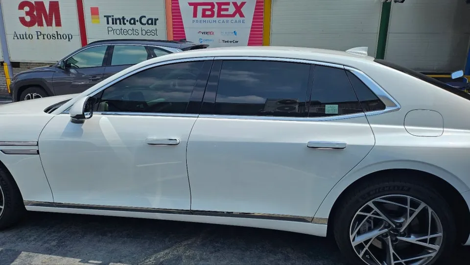 Genesis G90 PPF施工事例｜費用目安と仕上がり 施工写真 2-2