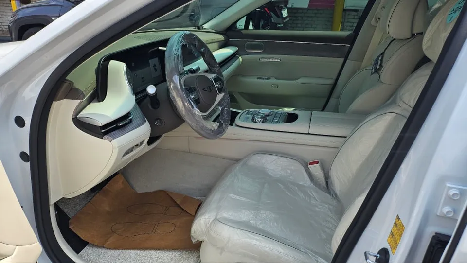 Genesis G90 PPF施工事例｜費用目安と仕上がり 施工写真 2-3