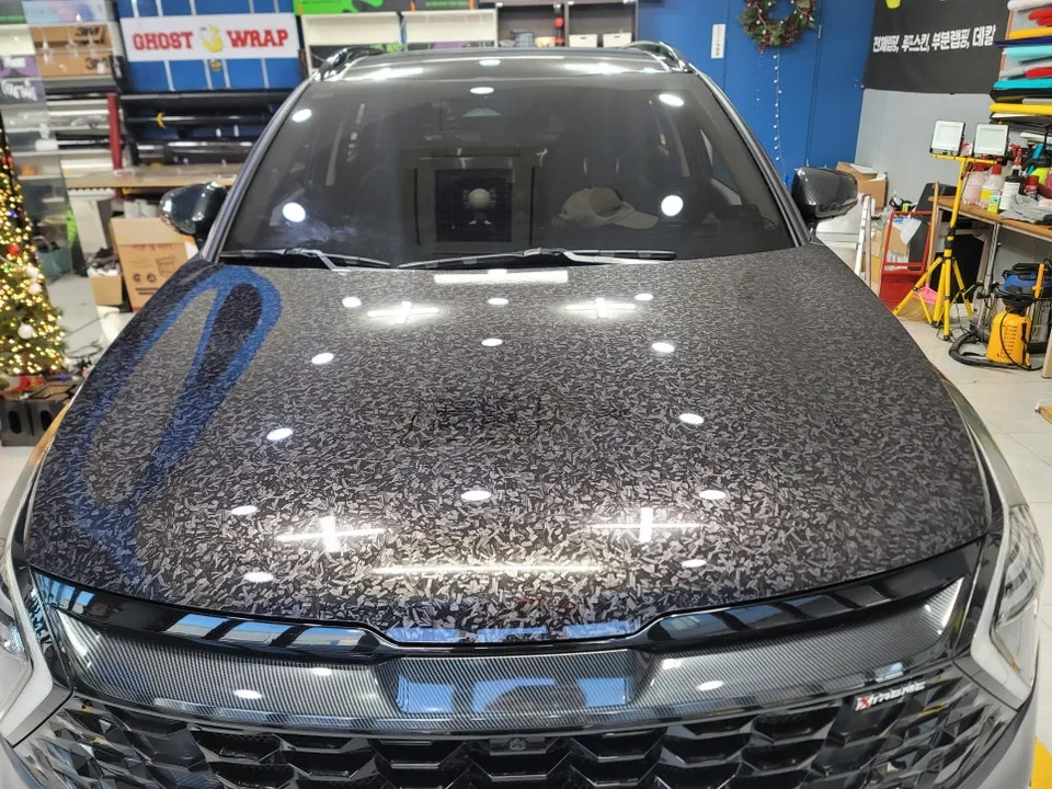 Kia Sportageのカーラッピング事例｜部分ラッピングで個性を演出 施工写真 1-1