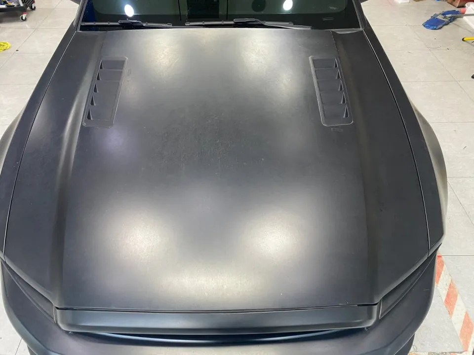 Ford Mustangのカーラッピング事例|個性的なバイパーライン 施工写真 2-2