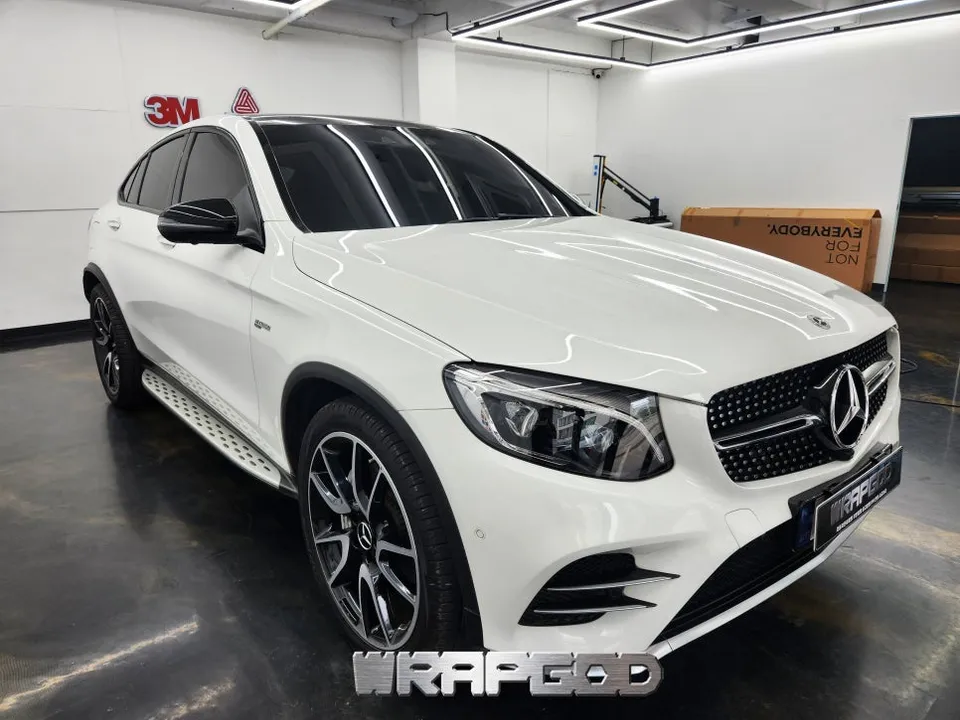 Mercedes-Benz GLCのカーラッピング事例 施工写真 1-3