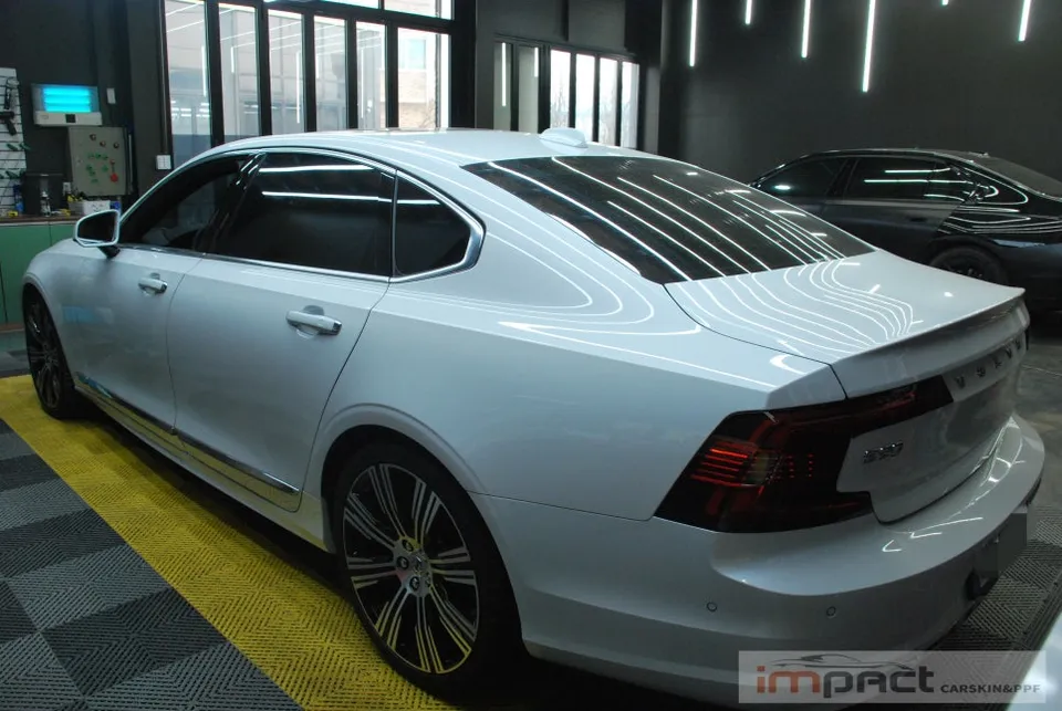 Volvo S90のPPF施工事例|費用目安と仕上がり 施工写真 1-1