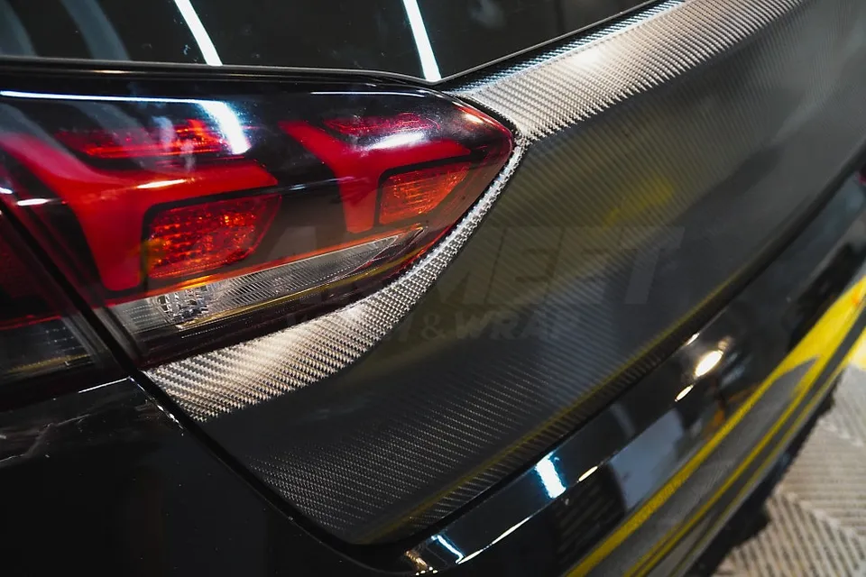 Hyundai Veloster Nのカーラッピング事例｜費用目安・仕上がり 施工写真 3-3