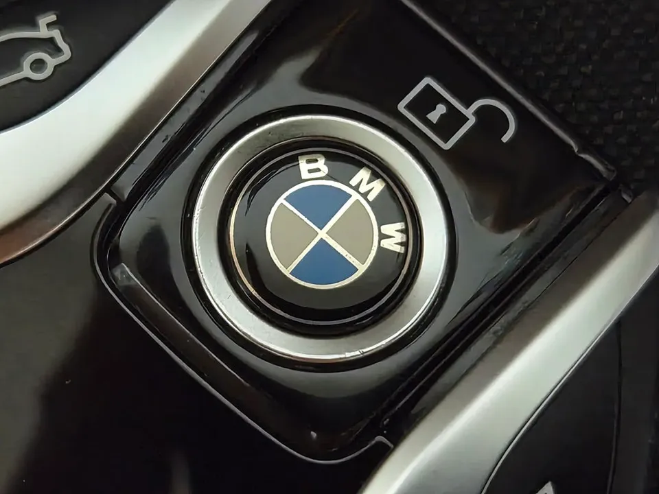 BMW 5 Series G30 oem options - BMW 5 Series G30 OEM Options Review: Cost & Results photo 3
