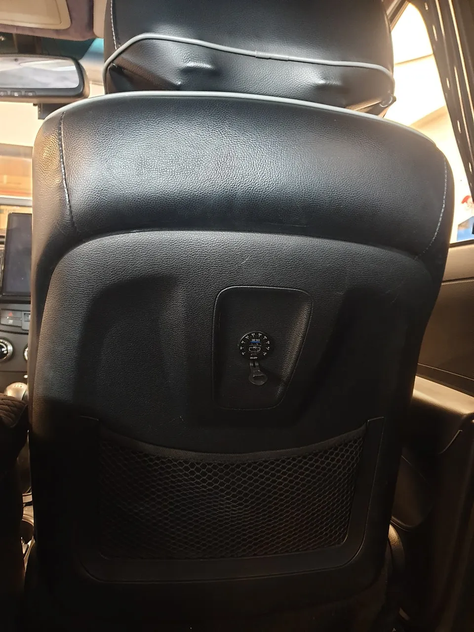 SsangYong Korando C ambient lighting - SsangYong Korando C Ambient Lighting Review — Under $40 photo 6