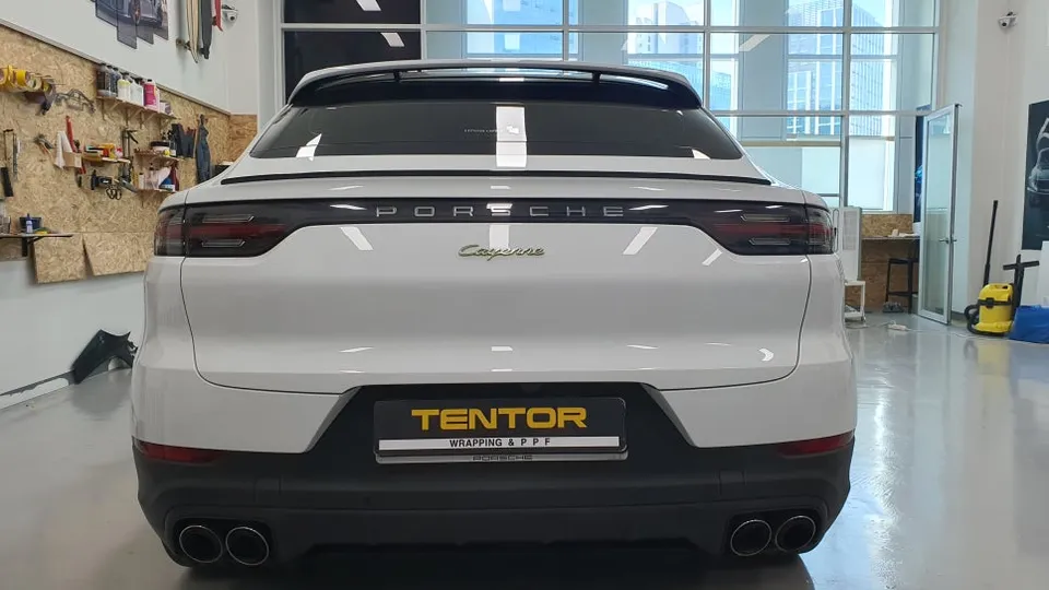Porsche Cayenne vinyl wrap - Porsche Cayenne Vinyl Wrap Review — High Gloss Crayon Finish photo 3