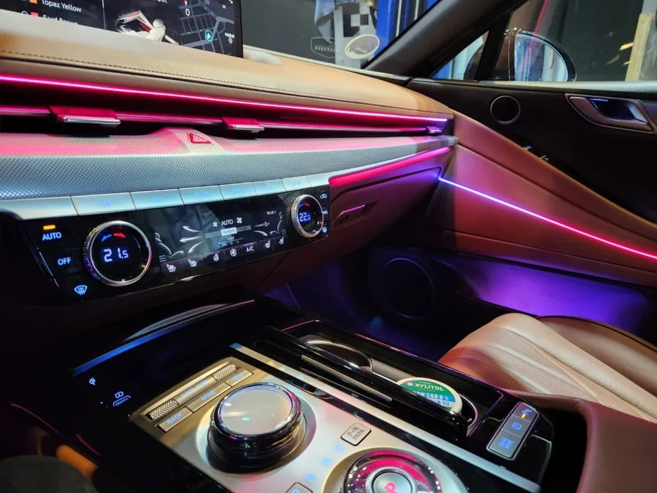 Genesis G80 RG3 ambient lighting - Genesis G80 Ambient Lighting Review - Enhanced Mood Lighting photo 4