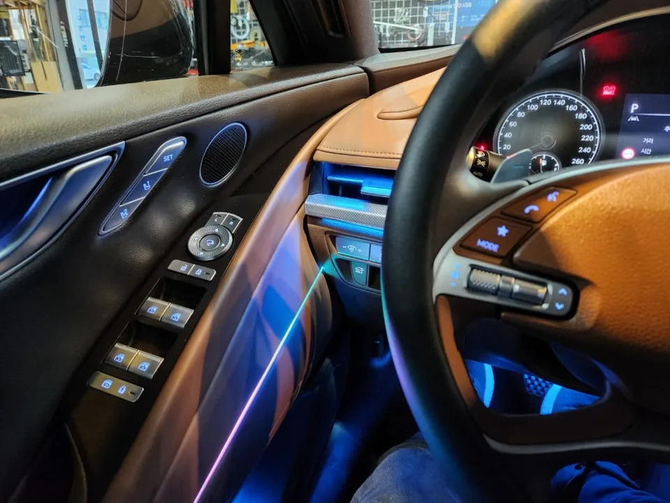 Genesis G80 RG3 ambient lighting - Genesis G80 Ambient Lighting Review - Enhanced Mood Lighting photo 6