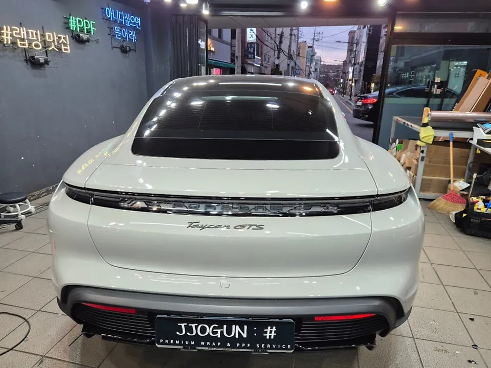 Porsche Taycan ppf - Porsche Taycan PPF Review: Frozen Berry Metallic Color photo 3