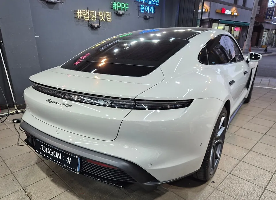 Porsche Taycan ppf - Porsche Taycan PPF Review: Frozen Berry Metallic Color photo 4