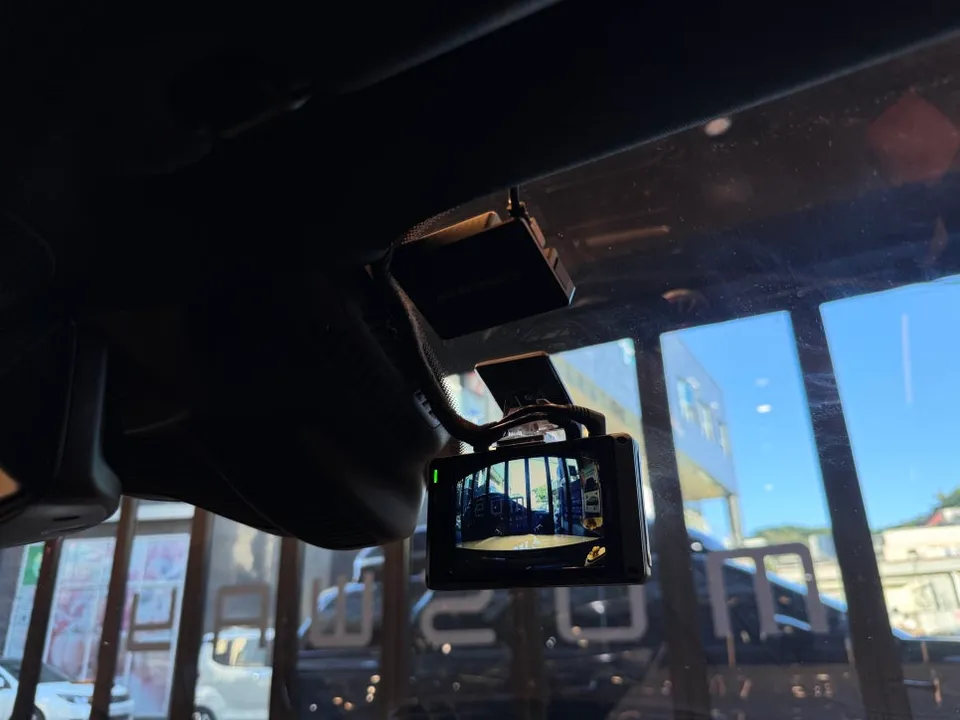 Mercedes-Benz E-Class W213 dash cam - Mercedes-Benz E-Class W213 Dash Cam Installation Review photo 5