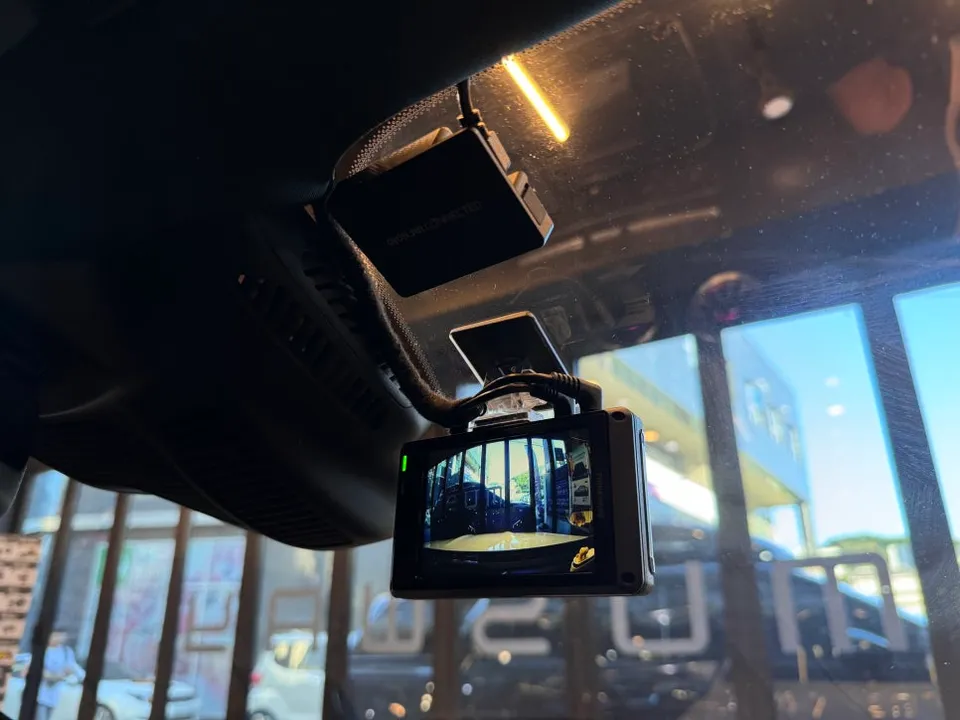 Mercedes-Benz E-Class W213 dash cam - Mercedes-Benz E-Class W213 Dash Cam Installation Review photo 6