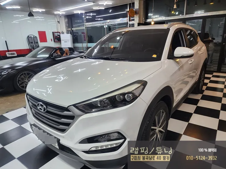 Hyundai Tucsonのドライブレコーダー取付事例 写真