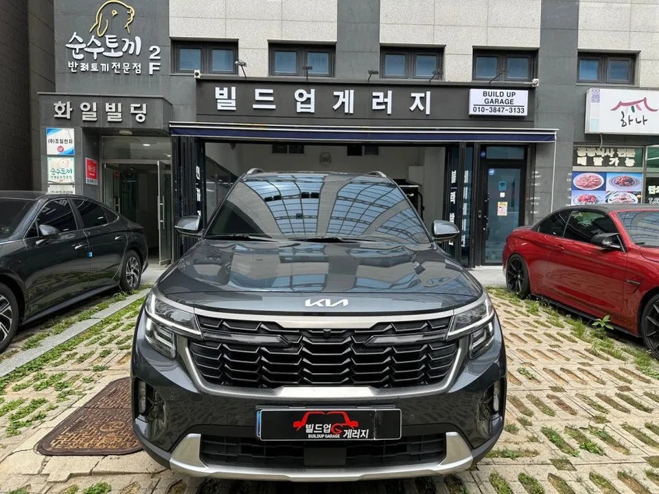 Kia Seltosのカーフィルム施工事例 施工写真 4-2