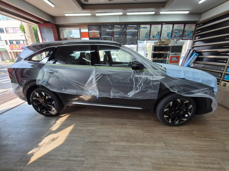 Kia Sorentoのカーフィルム施工事例|費用目安・仕上がり 施工写真 3-2