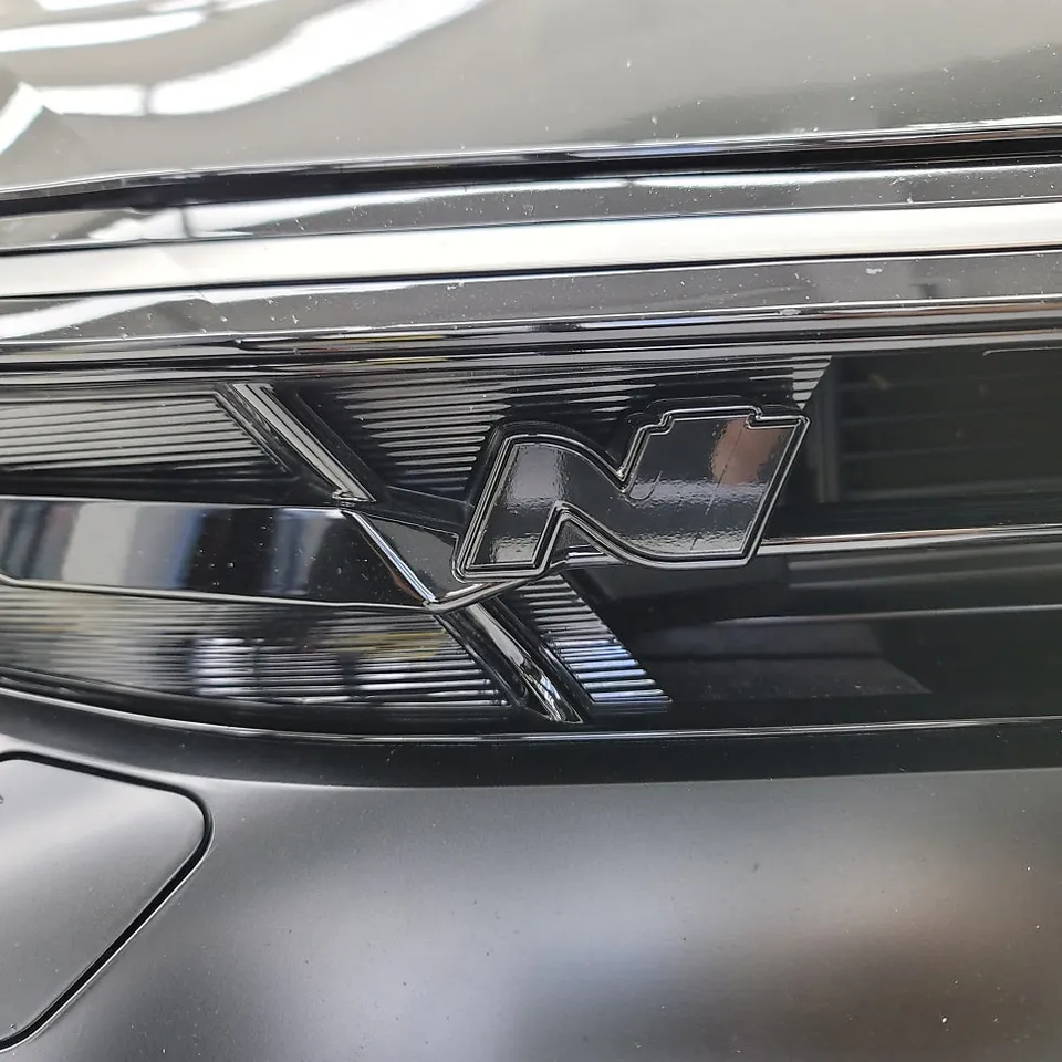 Hyundai Elantra Nのカーラッピング事例｜費用目安・仕上がり 施工写真 2-3