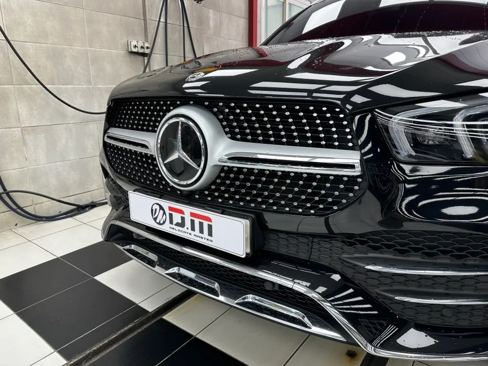 Mercedes-Benz GLEのカーラッピング事例｜費用目安・仕上がり 施工写真 2-1