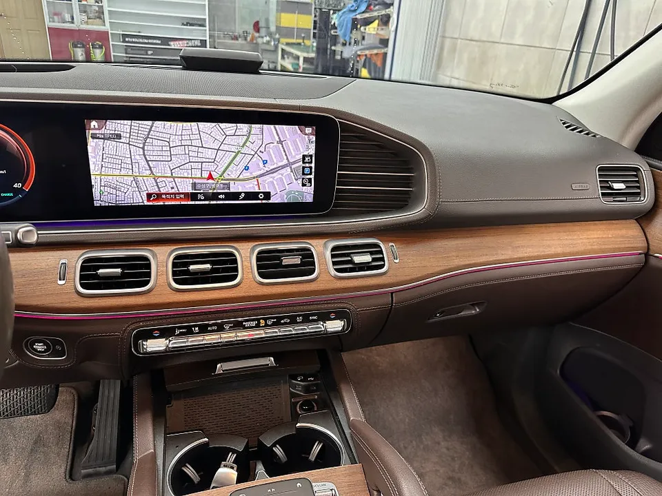 Mercedes-Benz GLEのカーラッピング事例｜費用目安・仕上がり 施工写真 2-2